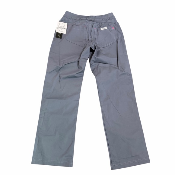 NWT Med Couture Scrub Set | Grey/Pink | 3 Pocket Top (XXS) & Scrub Pants (XSP) - Picture 11 of 12